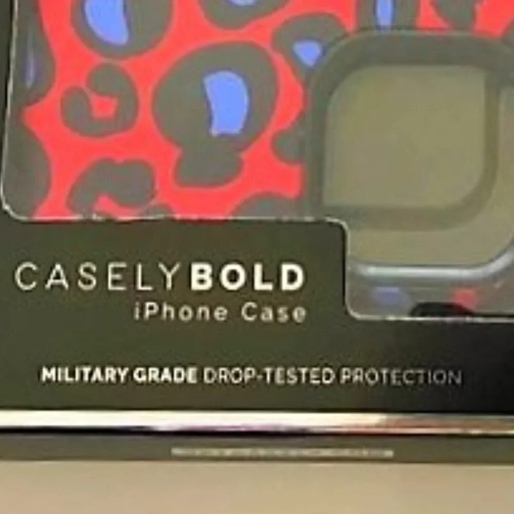 IPHONE 11 MAX INTO THE WILD LEOPARD PHONE CASE